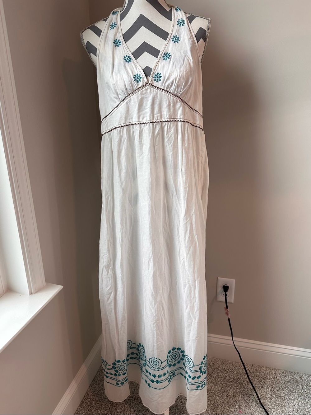 Tommy Bahama Maxi Dress XS White Teal Embroidered Cotton Halter Smocked Back GUC